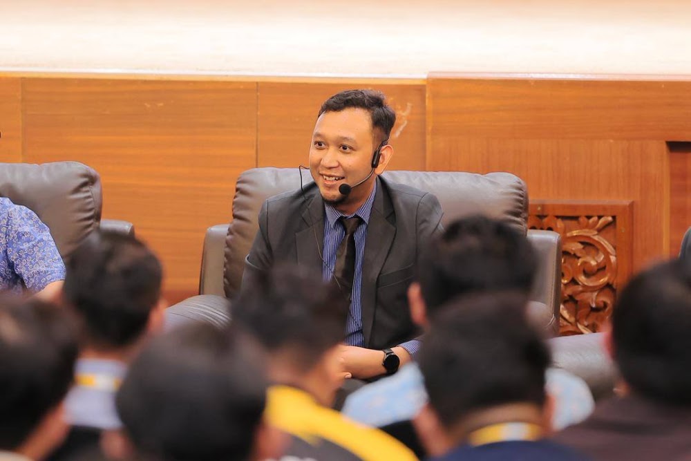 Dr Hariz AI Training Malaysia